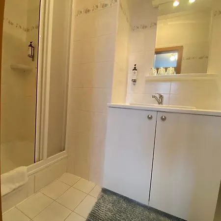 Samoobsluzny Vydra 3*